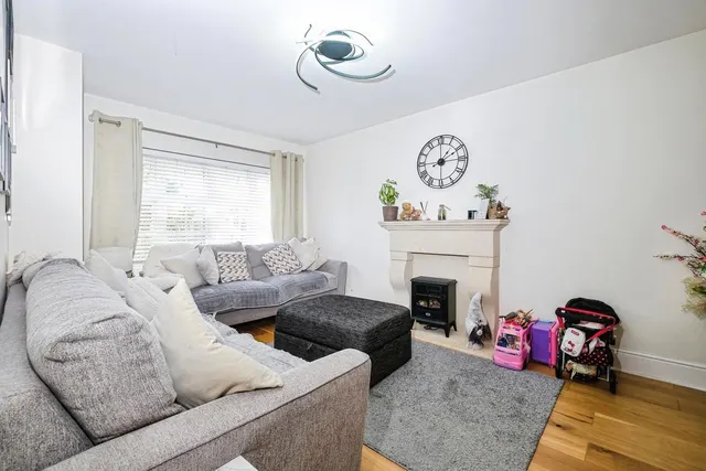 Photo 3 — Tamar Valley Close, NEWPORT, Gwent, NP20