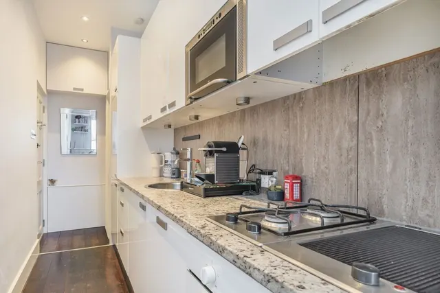 Broom Road, TW11, photo 3