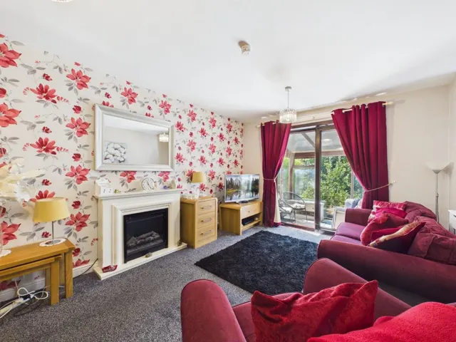 Cornwall Road, Bingley, BD16, photo 2