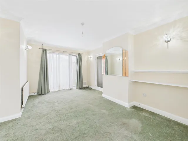 Photo 2 — Willow Gardens, Ruislip, HA4 6JT