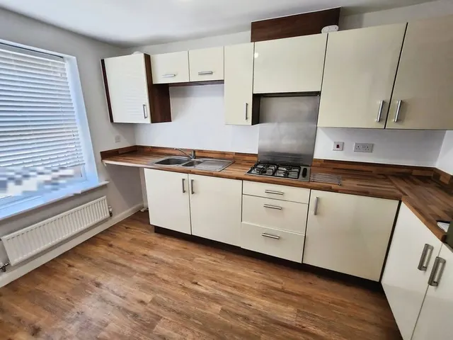Photo 3 — Edinburgh Road, Nuneaton, Warwickshire, CV10
