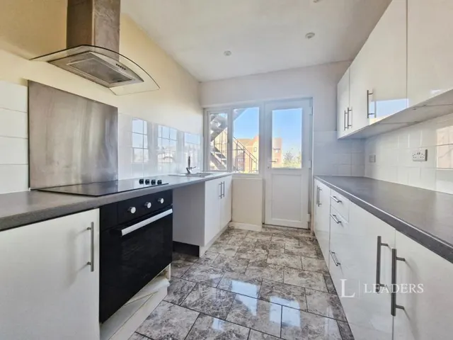 High Street, Gosport, PO12, photo 1