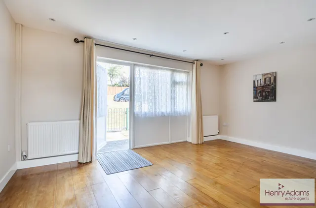First Avenue, Catherington, PO8, photo 3