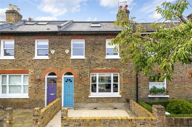Alexandra Road, Kew, TW9, photo 1