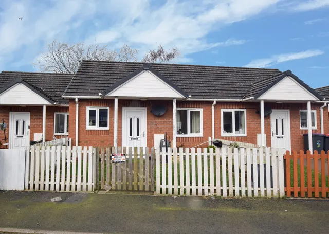 Glebeland Court, Donnington, TF2, photo 1