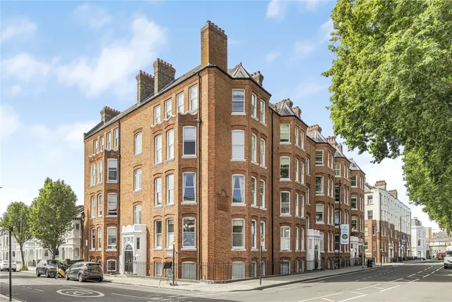 Photo 3 — New Kings Road, London, SW6