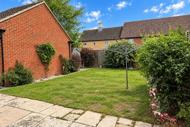 Prince Edward Way, Stotfold, SG5, photo 2