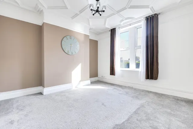 Richardshaw Lane, Stanningley, LS28, photo 3