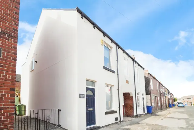 Filey Avenue, Royston, Barnsley, photo 1