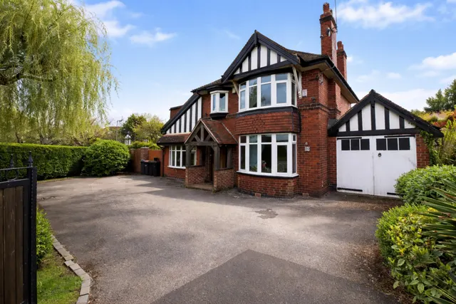 Sheffield, S26, photo 1
