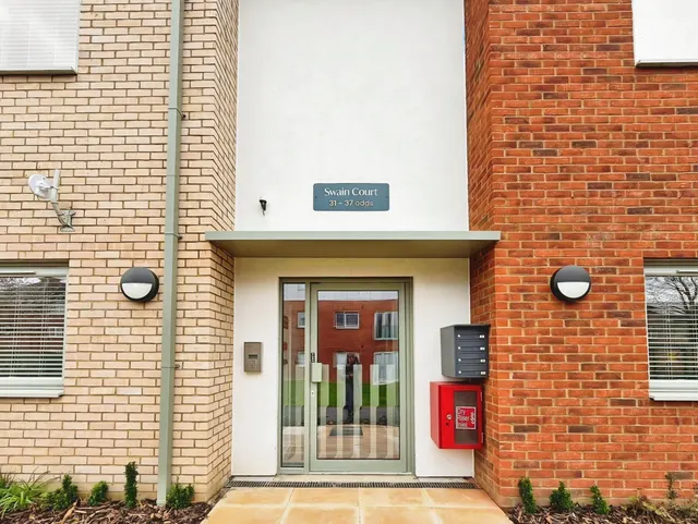 1 bedroom flat — 24 Swain Court, Oundle Road, Peterborough