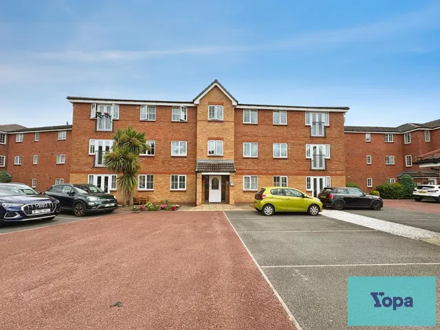 Trent Bridge Close, Trentham, ST4, photo 1