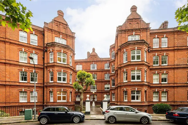 Queen's Club Gardens, London, W14, photo 1