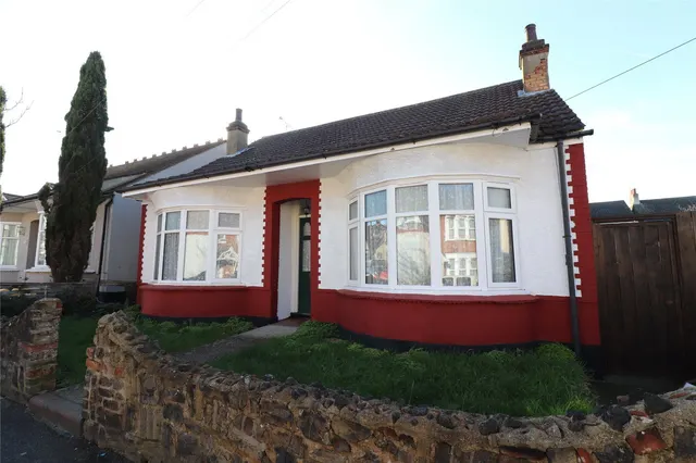 Glenwood Avenue, Westcliff On Sea, Essex, SS0, photo 1
