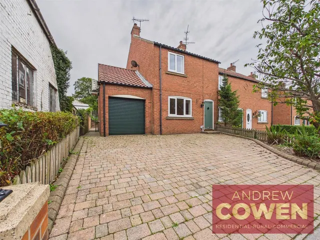 3 bedroom flat — Kilnfield Staxton, Scarborough YO12 4RX