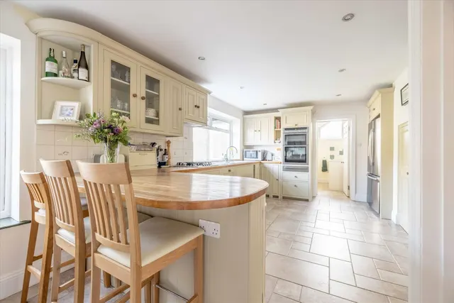 Montagu Road, Datchet, SL3, photo 2