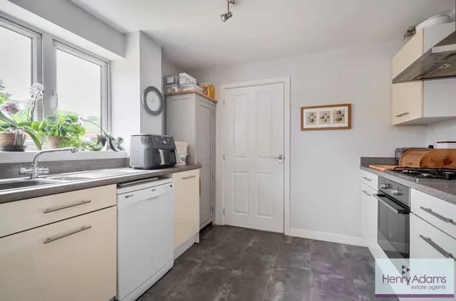 Reed Way, Petersfield, GU32, photo 3
