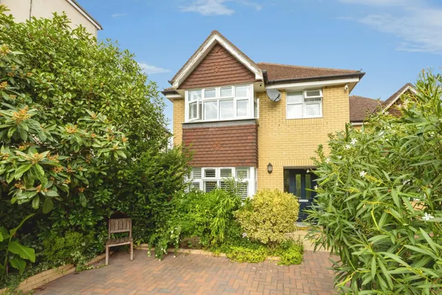 Atkins Road, London, SW12, photo 2