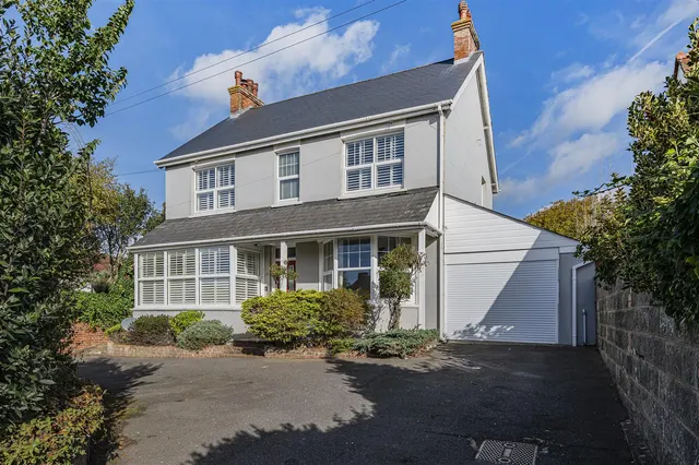 Bramber Road, Seaford, photo 1