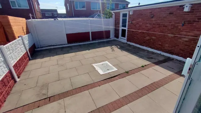 Bentley Avenue, Gwersyllt, LL11, photo 3