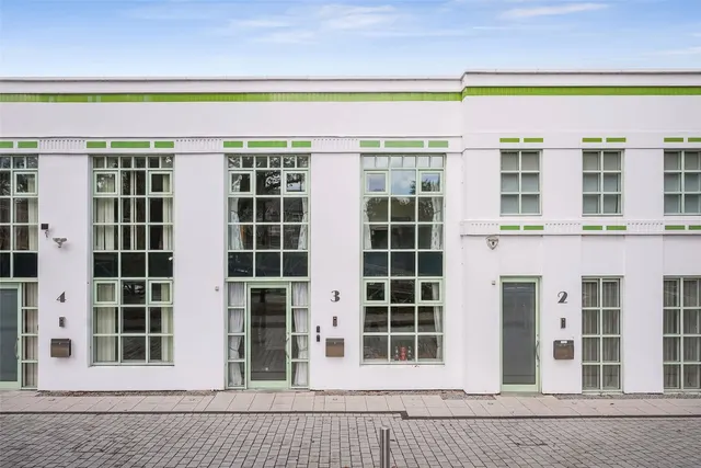 Globe House Central, 1 Chertsey Road, Twickenham, TW1 1LJ, photo 1