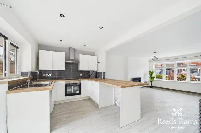 Photo 3 — Gorsewood Road, Leyland, Lancashire, PR25