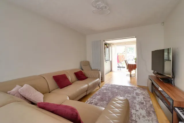 Erroll Road, Romford, RM1, photo 2