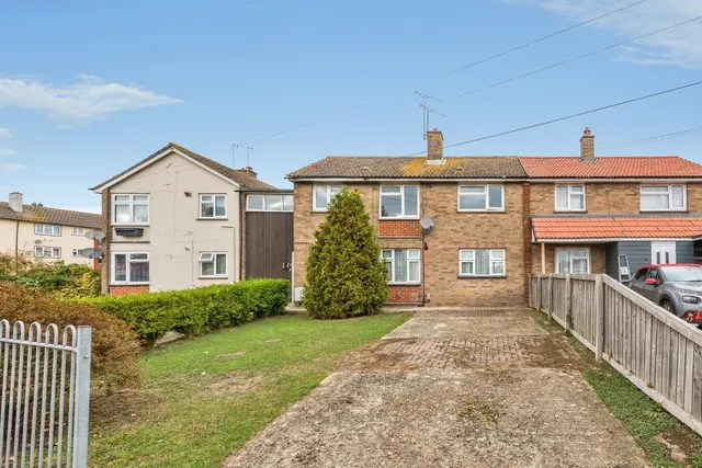 Courtenay Road, Swindon, SN3, photo 1