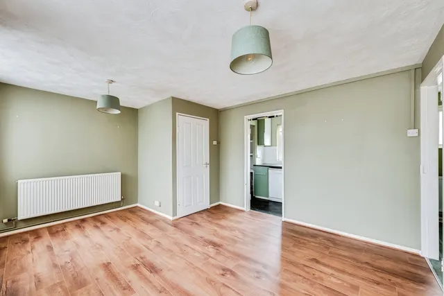 Courtenay Road, Swindon, SN3, photo 3