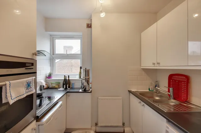 Kirkdale Road, Tunbridge Wells, TN1, photo 2