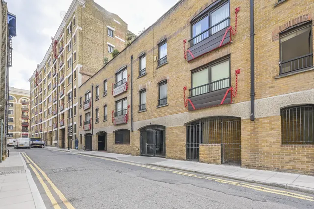 4 Moran House, 82 Wapping Lane, London, photo 1