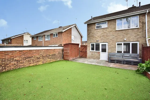Photo 2 — Charlbury Close, Maidstone, Kent, ME16