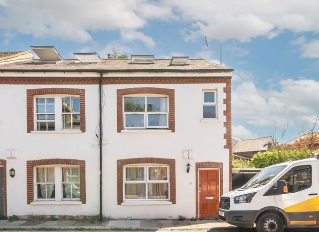 1 bedroom flat — Enfield Road, Brentford, TW8