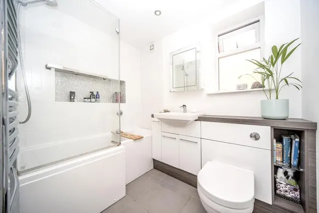 Brendon Avenue, Bedford, MK41, photo 3