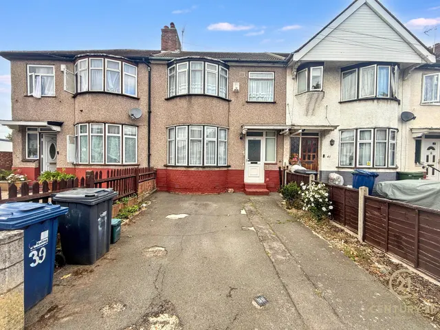Rosecroft Road, Southall, UB1, photo 1