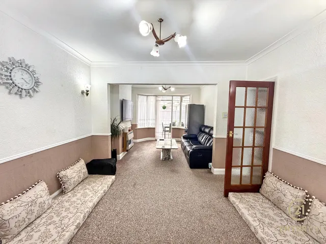Rosecroft Road, Southall, UB1, photo 2