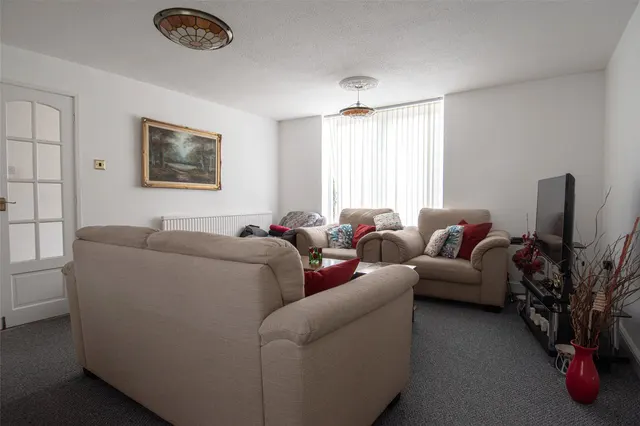 Photo 2 — Ashorne Close, Redditch, Worcestershire, B98 0EZ