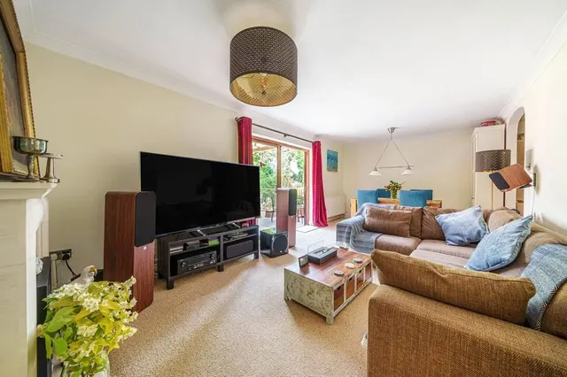 Photo 2 — Durham Avenue, Bromley, BR2