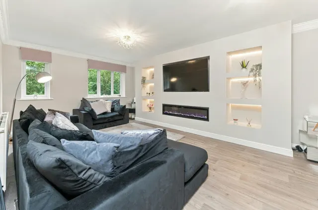 Connaught Fold, Bradley, HD2, photo 2
