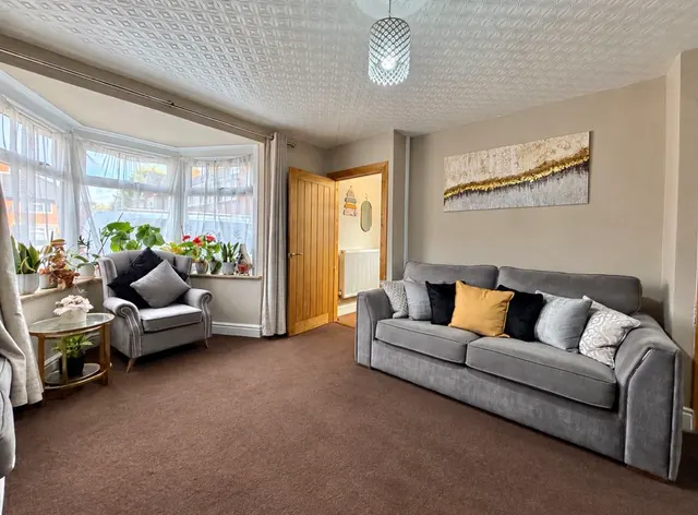 Halsbury Grove, Kingstanding, B44, photo 3