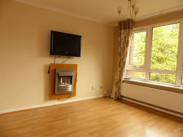 Bowlas Avenue, Four Oaks, B74, photo 3