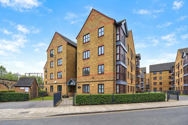 Ireton Street, London, E3, photo 1