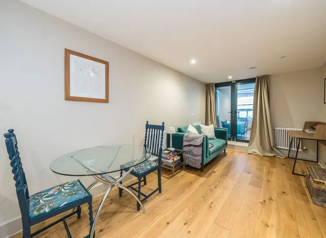 Wakefield Road, Richmond, TW10, photo 2