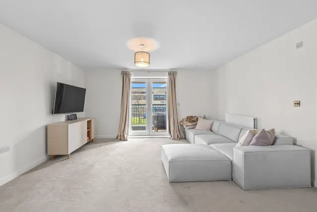 William Jessop Way, Bristol, BS13, photo 1