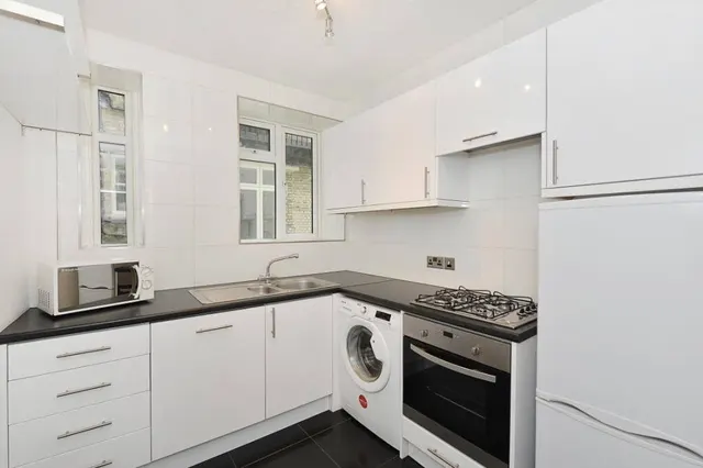 Montagu Mansions, Marylebone, W1U, photo 3