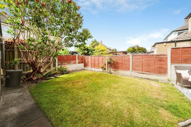 Chester Road, Whitby, CH66, photo 2