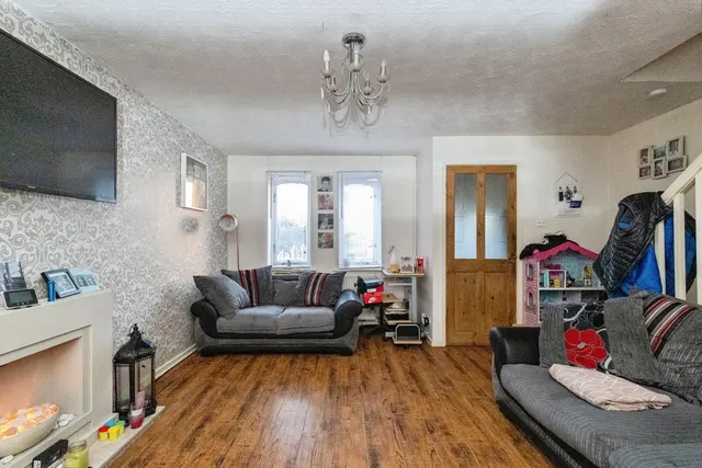 Photo 2 — Wells Court, DUKINFIELD, Cheshire, SK16