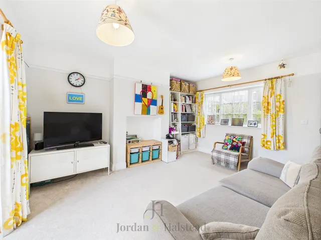 Photo 3 — Kingsway, Frodsham, Cheshire, WA6 6RU