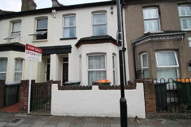 Chesterton Terrace, London, photo 1