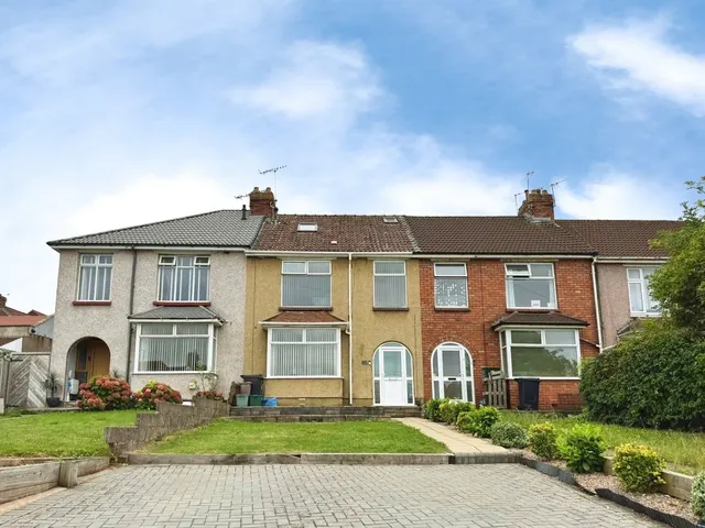 Hengrove Lane, Bristol, BS14, photo 1
